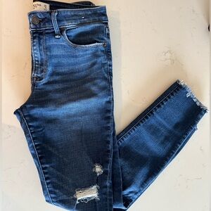 MIDRISE SKINNY JEAN